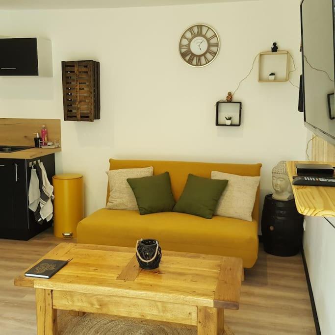 Appartement 2 Pieces Gravieres Exterior photo